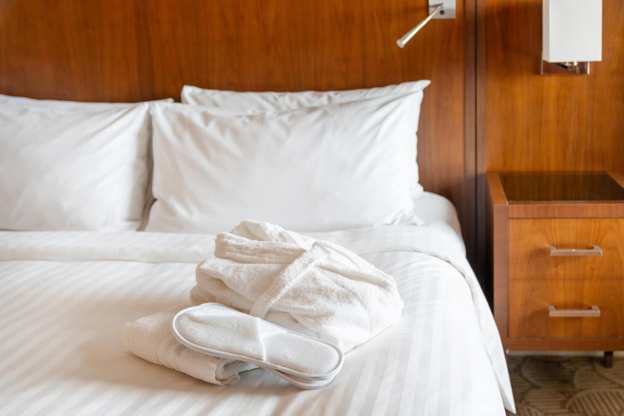 London Twickenham Stadium Hotel, A Member Of Radisson Individuals Exterior photo