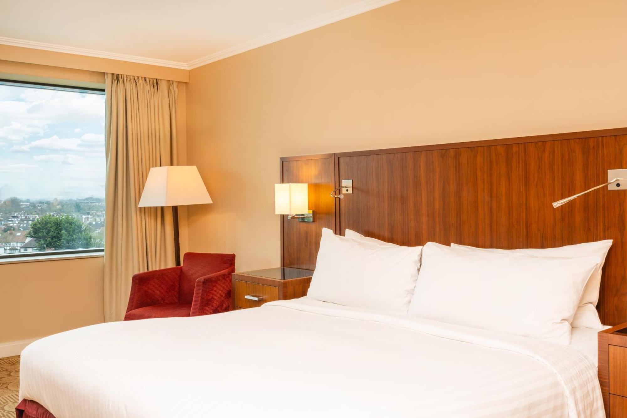 London Twickenham Stadium Hotel, A Member Of Radisson Individuals Exterior photo