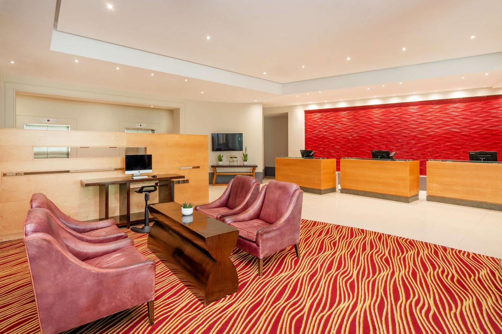London Twickenham Stadium Hotel, A Member Of Radisson Individuals Exterior photo